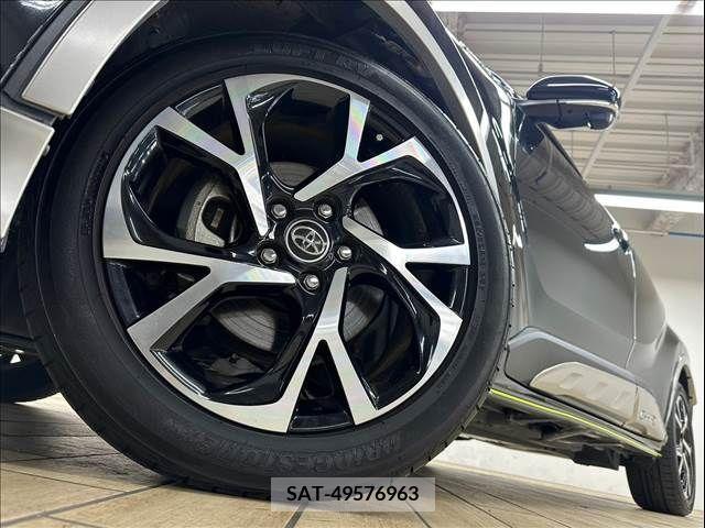 Toyota C-HR 2017-04 264063-10