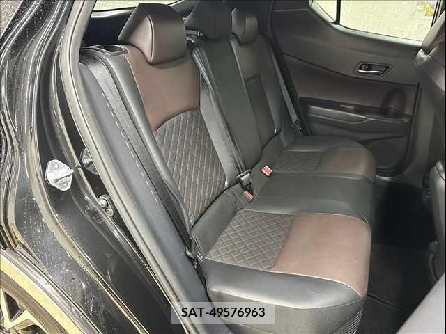 Toyota C-HR 2017-04 264063-8