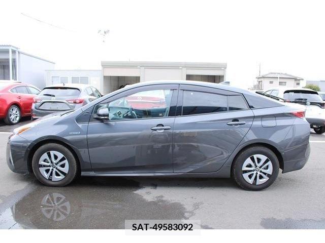 Toyota PRIUS 2016-12 211575-8