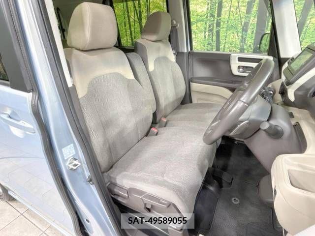 Honda N BOX 2017-10 278657-8