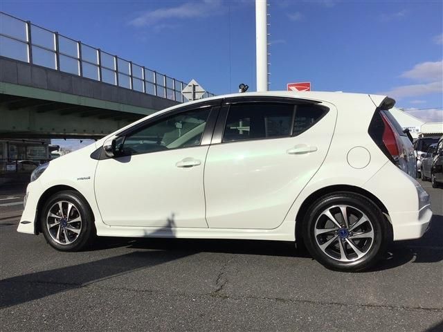 Toyota AQUA 2015-03 1029-8