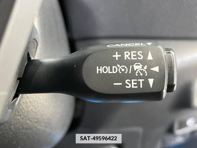 Toyota C-HR 2018-01 382351-5