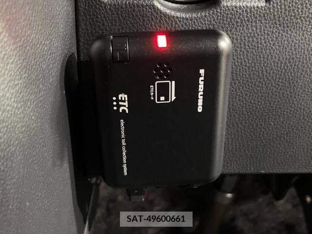 Toyota NOAH 2023-04 227190-4