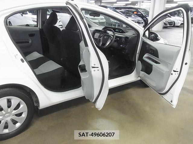 Toyota AQUA 2012-12 221777-10