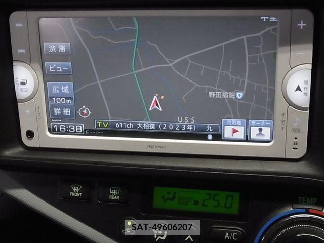 Toyota AQUA 2012-12 221777-16