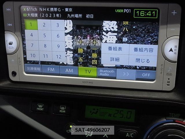 Toyota AQUA 2012-12 221777-18