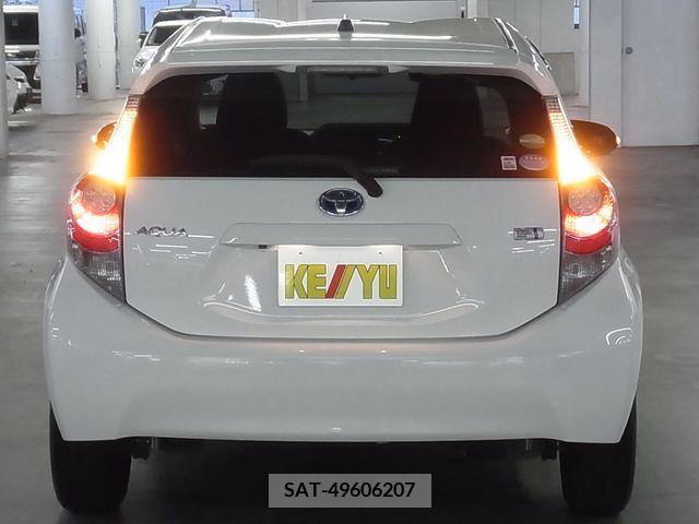 Toyota AQUA 2012-12 221777-5