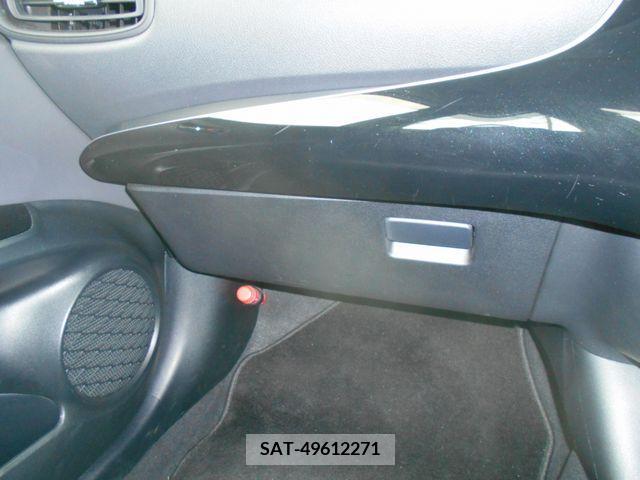 Toyota PRIUS 2019-11 228248-18