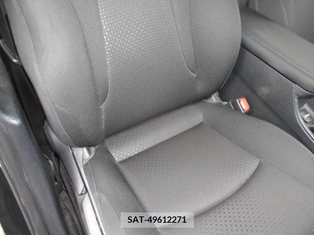 Toyota PRIUS 2019-11 228248-11