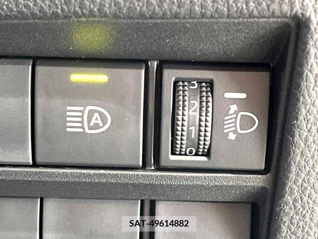 Toyota NOAH 2023-04 234037-7