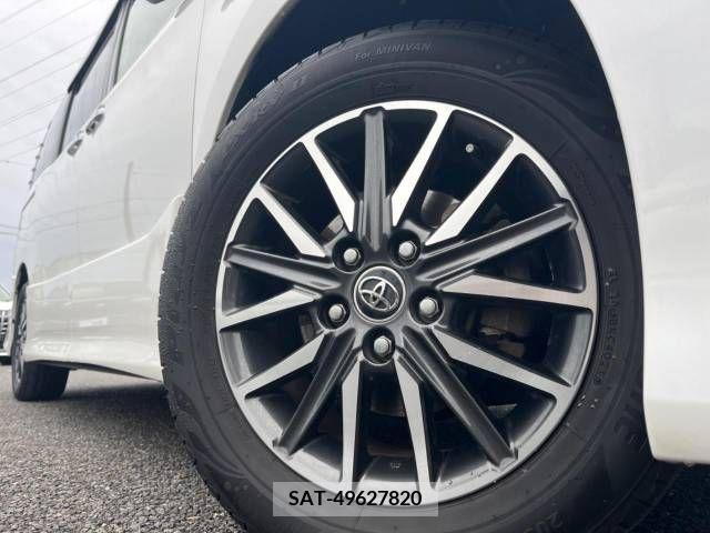 Toyota VOXY 2017-05 204136-14
