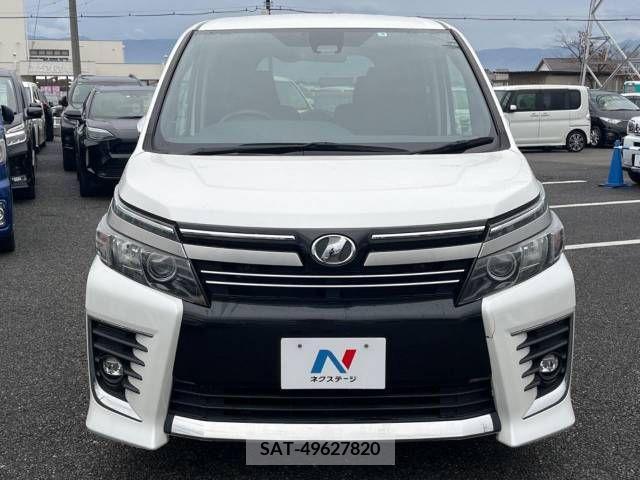 Toyota VOXY 2017-05 204136-15