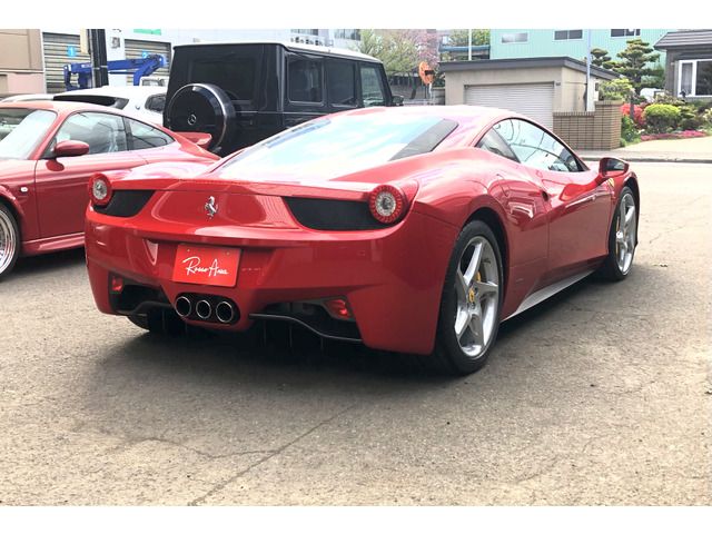 Ferrari 458 Italia 2011-01 2686-7