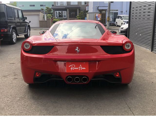 Ferrari 458 Italia 2011-01 2686-5