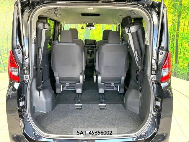 Toyota NOAH 2023-04 206185-11