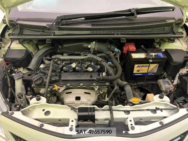 Toyota VITZ 2011-10 327335-18