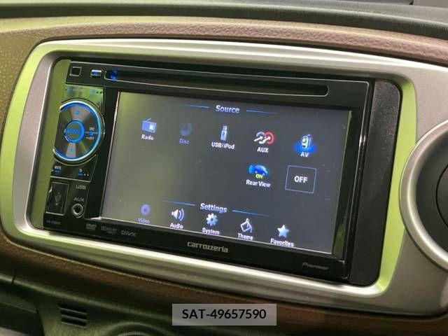 Toyota VITZ 2011-10 327335-2