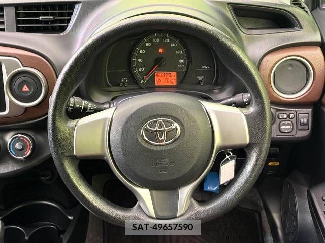 Toyota VITZ 2011-10 327335-9