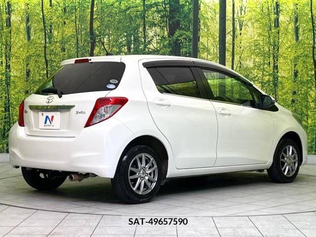 Toyota VITZ 2011-10 327335-16