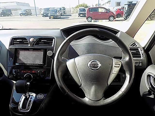 Nissan SERENA 2013-03 14048-1