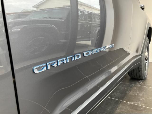 Jeep GRAND CHEROKEE 2023-02 21930-24