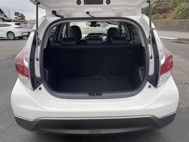 Toyota AQUA 2017-01 188397-21