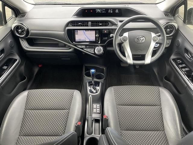 Toyota AQUA 2017-01 188397-16