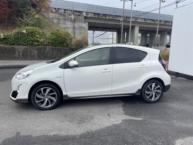 Toyota AQUA 2017-01 188397-7