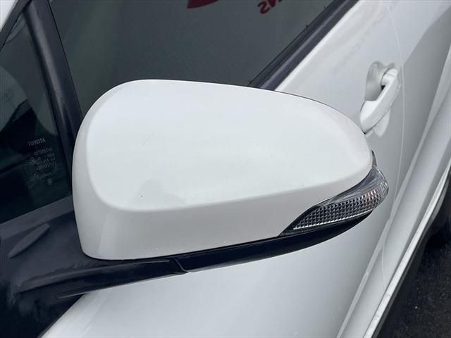Toyota AQUA 2017-01 188397-10