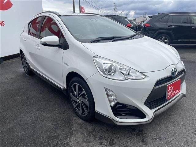 Toyota AQUA 2017-01 188397-2