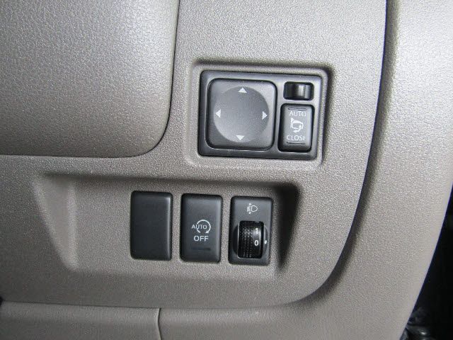 Nissan MARCH 2013-02 11911-10
