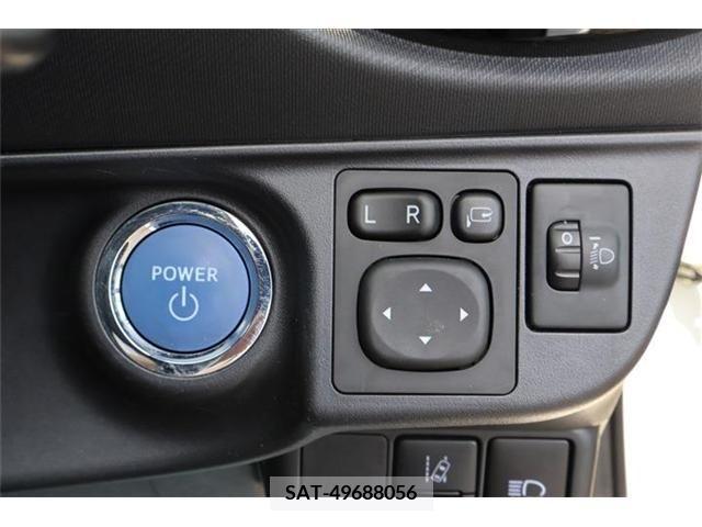 Toyota AQUA 2017-06 233667-10