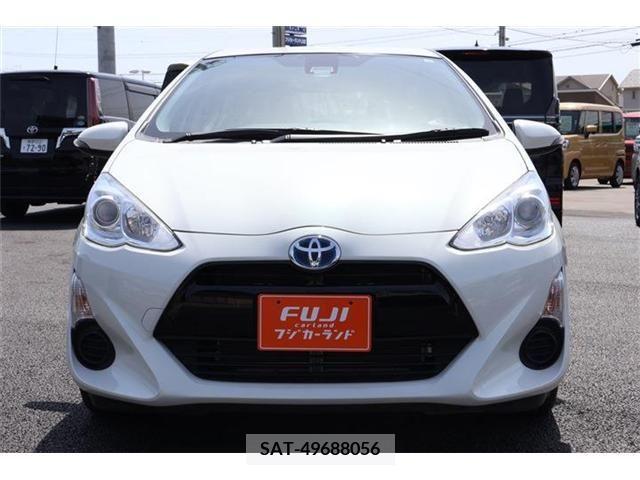 Toyota AQUA 2017-06 233667-28