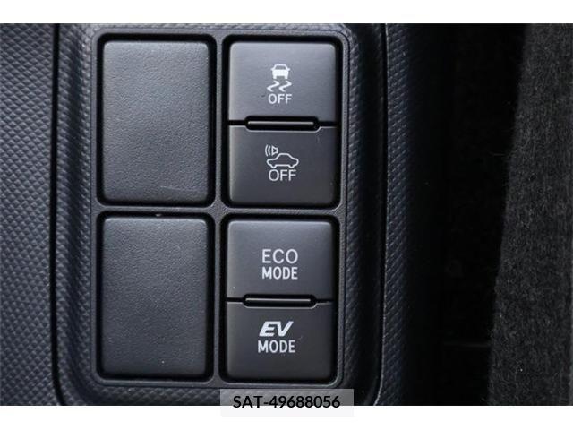 Toyota AQUA 2017-06 233667-12