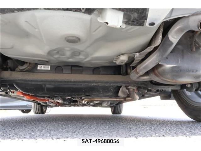 Toyota AQUA 2017-06 233667-23