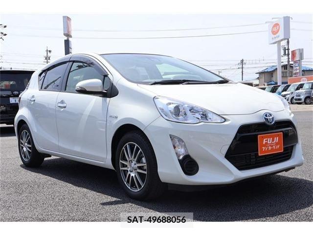 Toyota AQUA 2017-06 233667-2