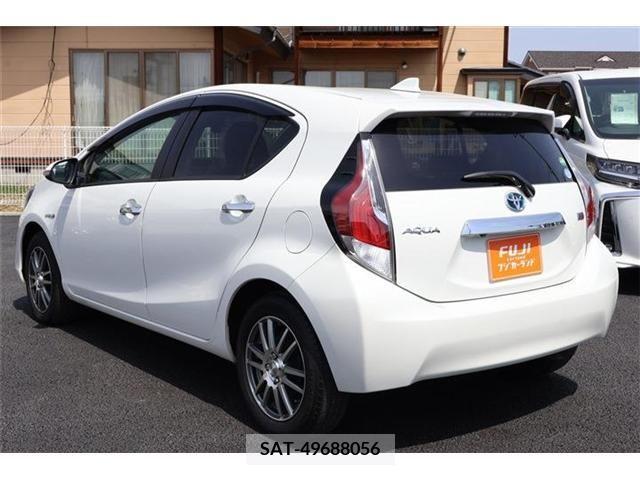 Toyota AQUA 2017-06 233667-1