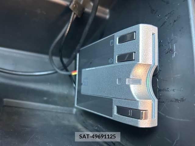 Suzuki SOLIO 2011-09 368397-19