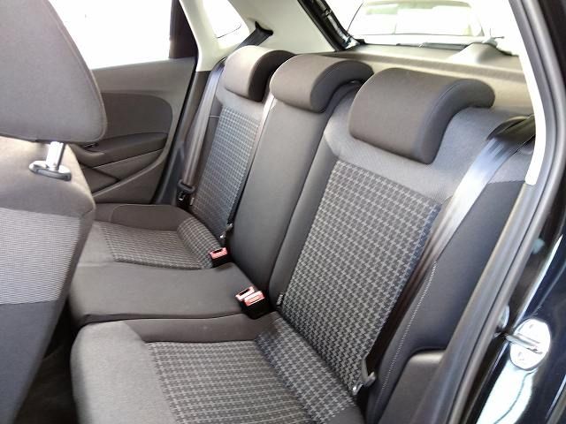 VolksWagen POLO 2016-11 22037-5