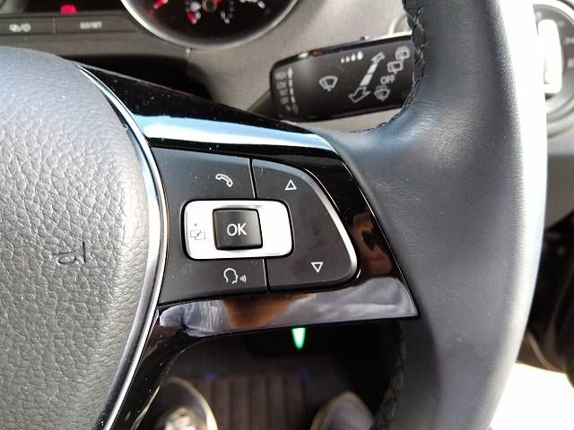 VolksWagen POLO 2016-11 22037-20