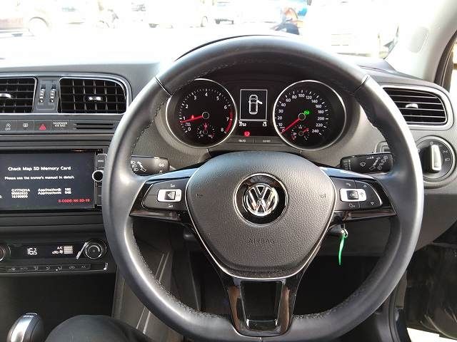 VolksWagen POLO 2016-11 22037-26