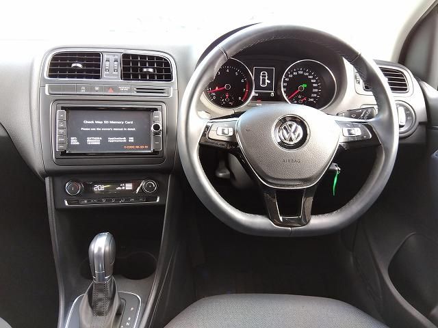 VolksWagen POLO 2016-11 22037-2