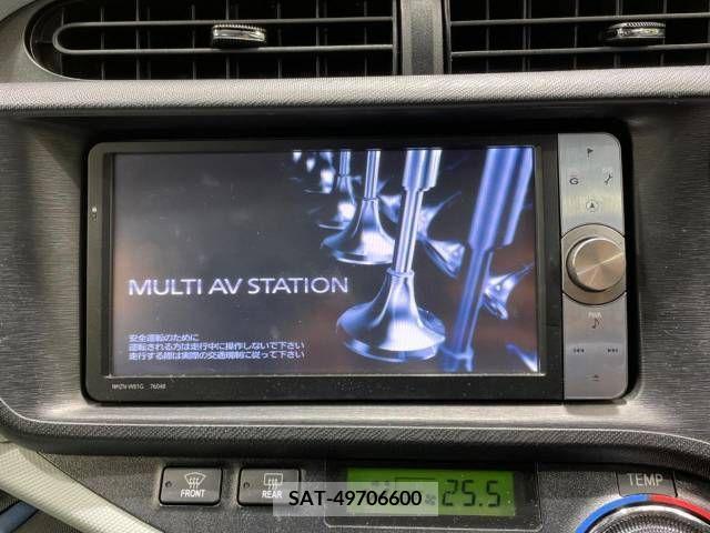 Toyota AQUA 2014-08 352433-2
