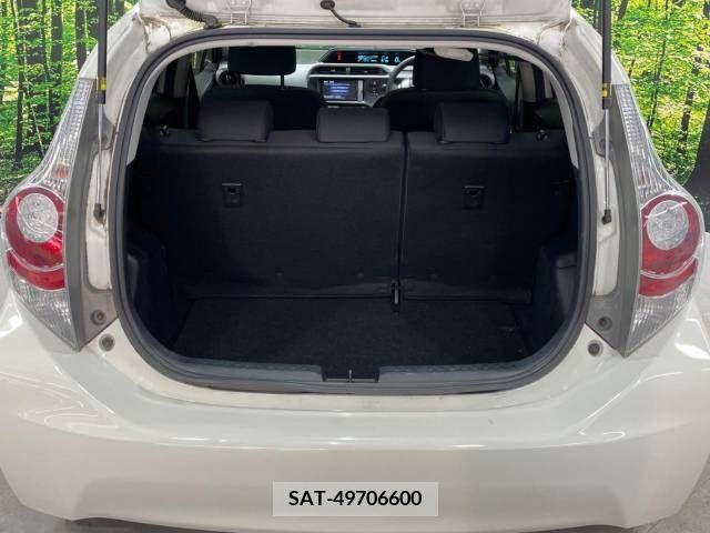 Toyota AQUA 2014-08 352433-9