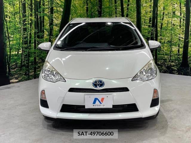 Toyota AQUA 2014-08 352433-13