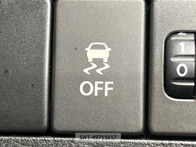 Suzuki ALTO 2017-07 352757-3