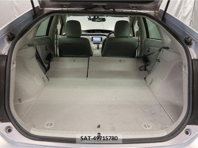 Toyota PRIUS 2013-09 352982-8
