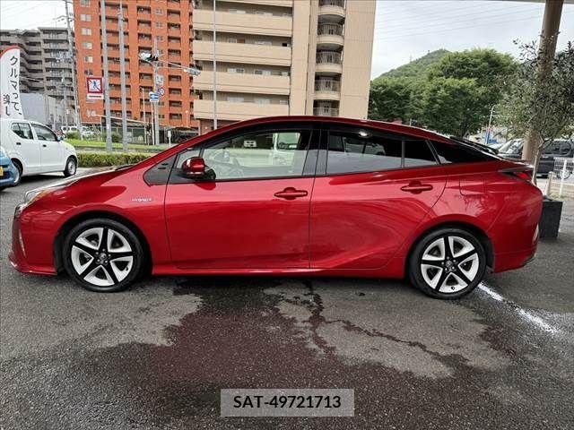 Toyota PRIUS 2016-05 340969-13
