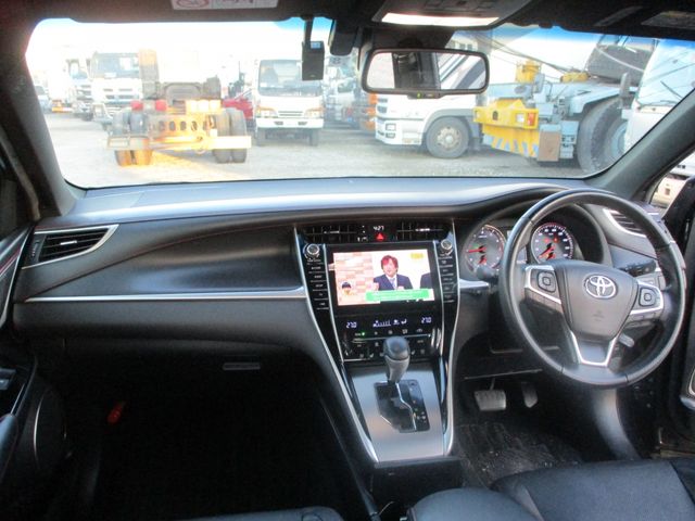 Toyota HARRIER 2017-08 195877-2