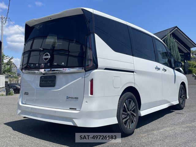 Nissan SERENA 2024-08 367643-1